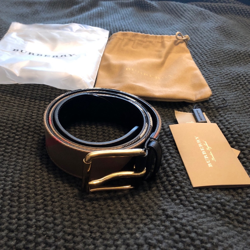 Mens Burberry belt size 95(38w)